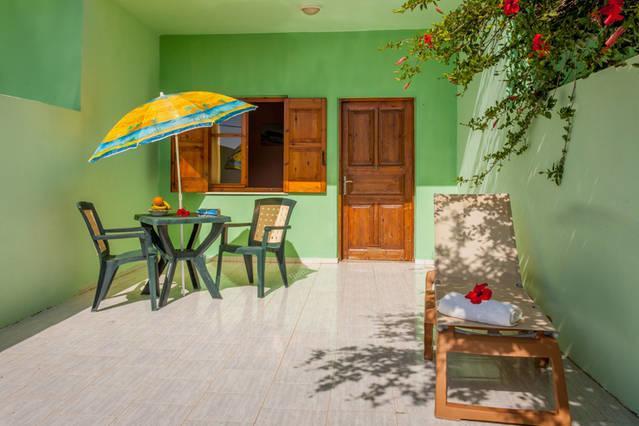 Zorbas Rooms Frangocastelo Bagian luar foto